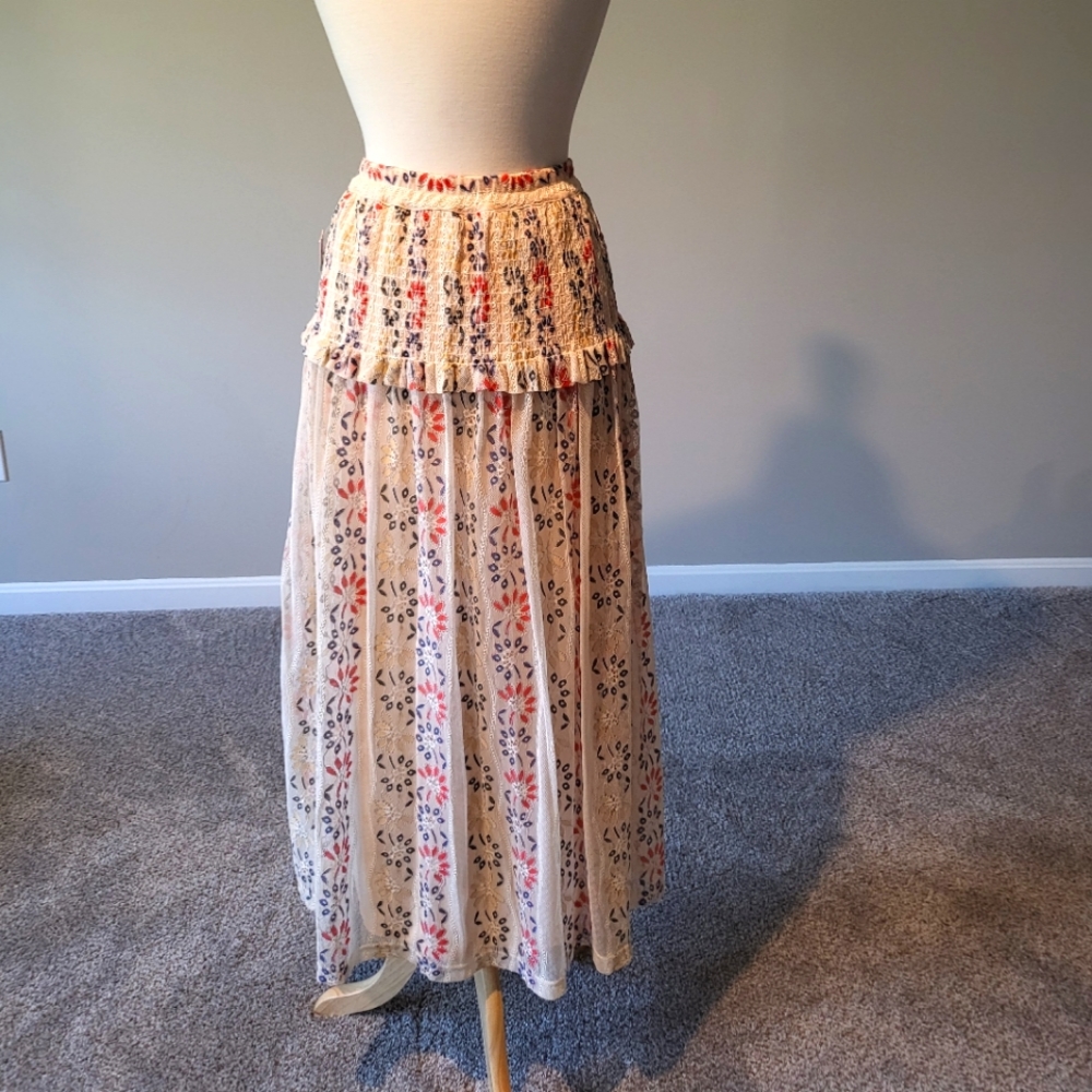 V. Cristina– Lt. Pastel, Orange, Blue, Peach/Natural Crochet Maxi Skirt (Size L)